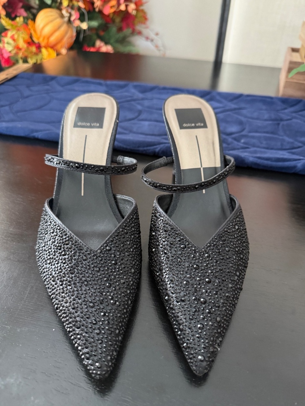 NWOT Dolce Vita Kanika Crystal Heels in Black Metallic Fabric in Size 8.5